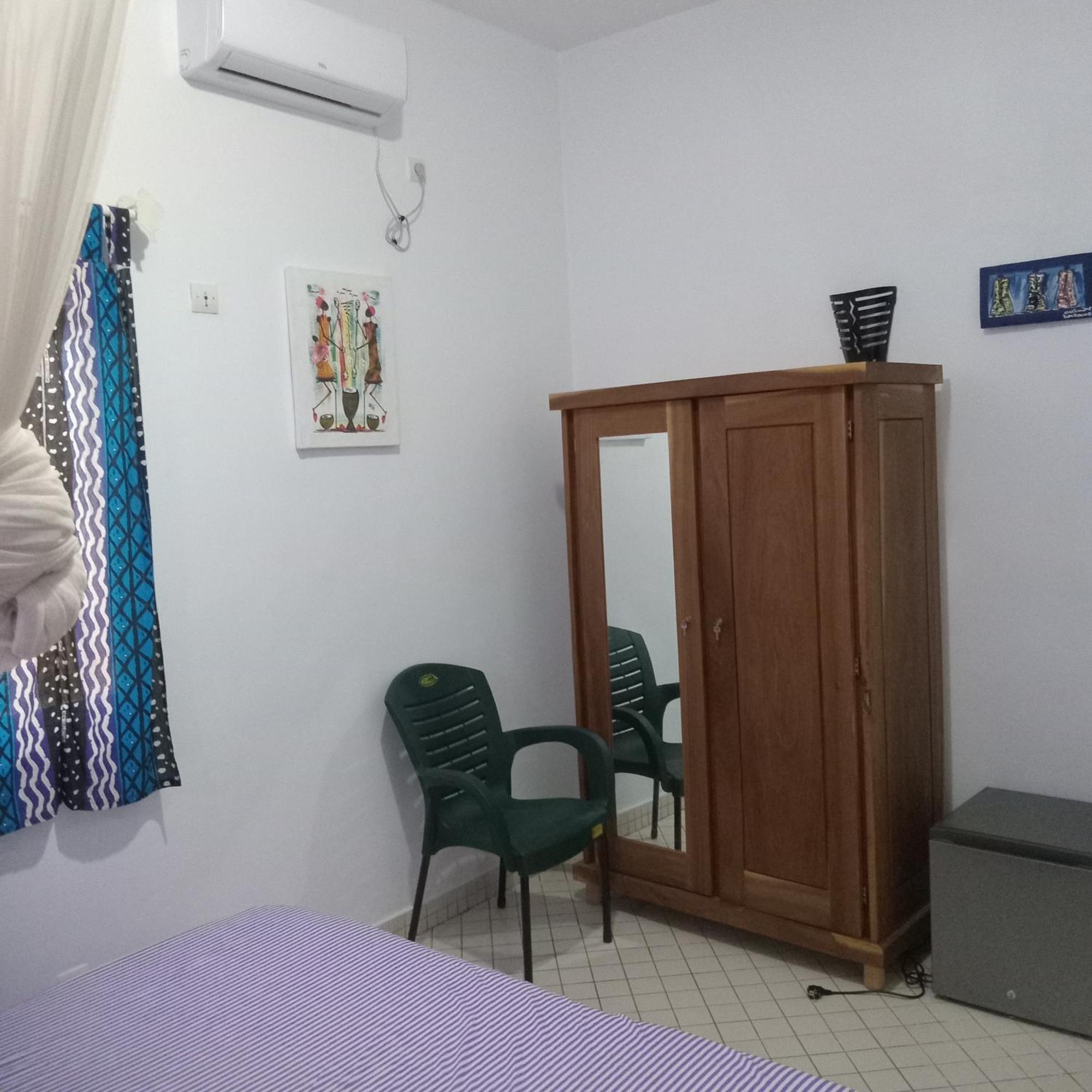 Keur Diam - Maison De La Paix Saly Portudal Luaran gambar